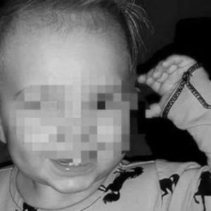 3-letni Nikoś w ciężkim stanie trafił do szpitala. Lekarze zauważyli ślady gwałtu i pobicia