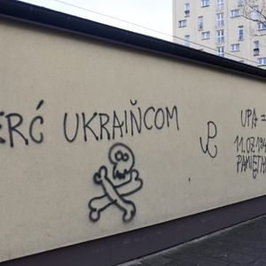 Antyukraińskie graffiti w Krakowie. Jeden szczegół zwrócił uwagę internautów