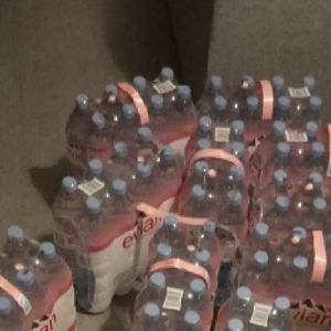 Poprosiła męża, żeby kupił 12 sztuk wody. Zdjęcie z zakupów stało się hitem w sieci