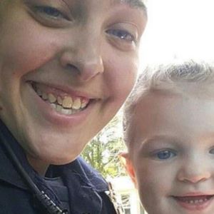 Policjantka zostawiła córkę na pewną śmierć. Wszystko by współżyć z szefem