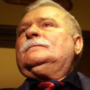 Lech Wałęsa otrzymał tajemniczą kopertę. W środku znalazł list i zdjęcie Pawła Adamowicza