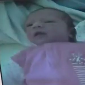 Wioletta urodziła w lutym 8 dziecko. Jednak szpital nie pozwolił, by zabrała je do domu