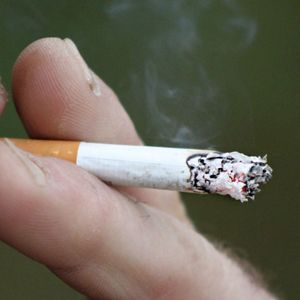 Zła wiadomość dla palaczy. Od 20 maja być może nie kupią już papierosów w sklepach