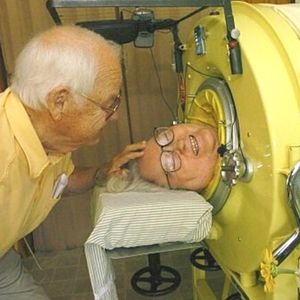 61 lat spędziła w „Żelaznych Płucach”. Lekarze dawali jej tylko rok życia