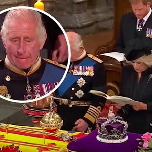 Król Karol III na pogrzebie królowej