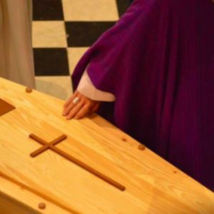 Komu nie przysługuje pogrzeb katolicki