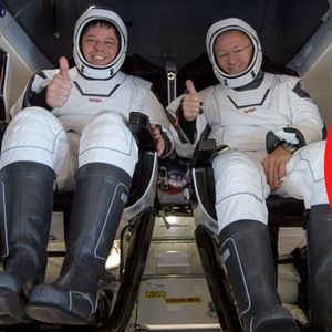 Kapsuła SpaceX wróciła bezpiecznie z kosmosu. NASA planuje kolejne misje