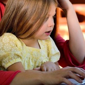 Jak chronić swoje dziecko w sieci? Internetowy poradnik dla rodziców