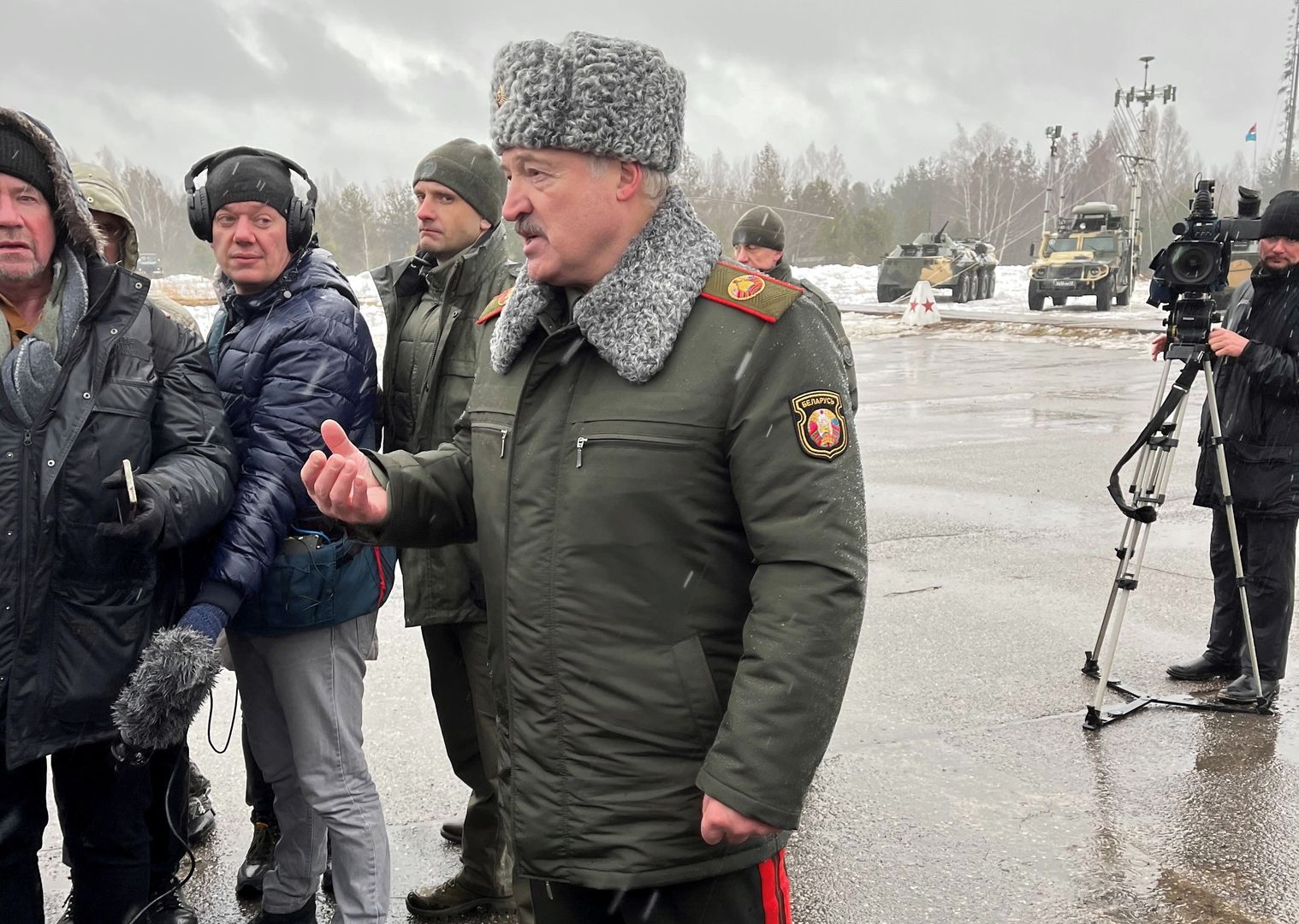 Lukashenko vows harsh military action at Belarus-Lithuania border