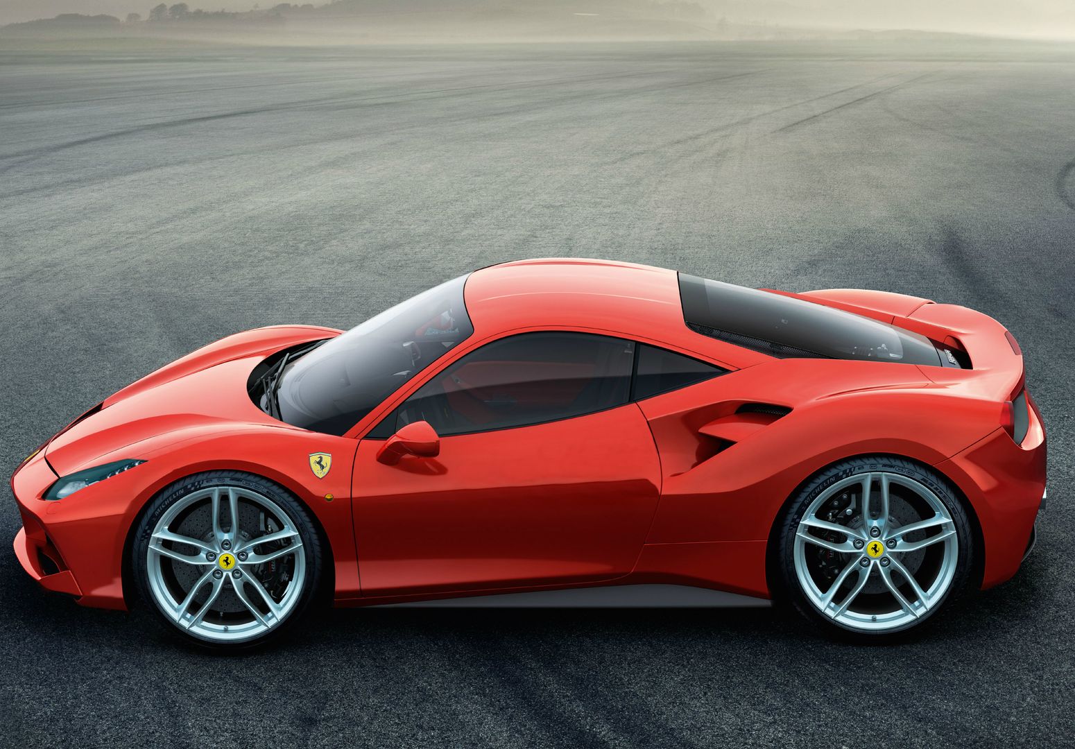 nowy-podstawowy-model-ferrari-potwierdzony