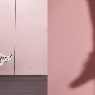 Tanie sneakersy damskie na jesień 2021 – te modele sprawdzą się w szkole i podczas cieplejszych dni!