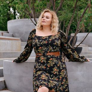 To najmodniejsza sukienka dla puszystych. Idealne modele w Limango, Renee, Bonprix