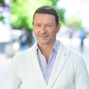 Tej jednej rzeczy Polacy potrzebują latem w szafie. To prosty sposób na ekskluzywny wygląd
