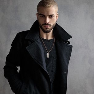 Styl rockowy męski, czyli muzyka, moda i bunt! Zobacz, co wyróżnia rockowy styl ubierania