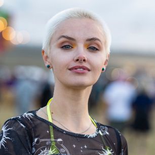 Najmodniejsze stylizacje na festiwale muzyczne. Lato 2023 to najlepszy czas na to, by wypróbować te pomysły
