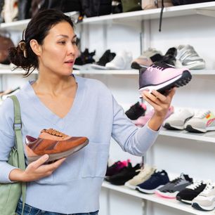 Te adidasy będą naszą obsesją. Pasują do jeansów i sukienek. Warto na nie wydać każdą złotówkę