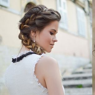 Te fryzury lepiej wyglądają na nieumytych włosach!