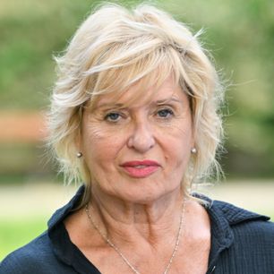 Stracisz dla niego głowę: ten kolor jest hitem wiosny. Kasprzyk i Cichopek już mają go w szafie