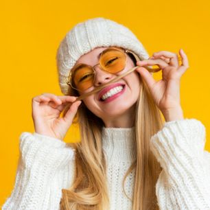 Jak dbać o włosy zimą?