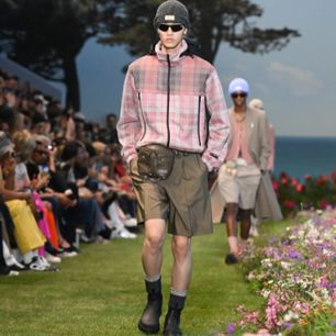 Trendy w modzie męskiej wiosna-lato 2023. Zobacz, co będzie modne w tym sezonie