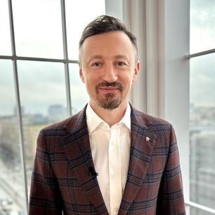 Koszule męskie na święta Bożego Narodzenia 2023 – przegląd najmodniejszych modeli na wigilię i nie tylko