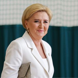 Prześwietlamy styl Agaty Dudy. Oto sztuczki, jakie stosuje na co dzień pierwsza dama