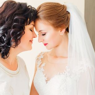 Elegancko na ślub córki? Podpowiadam, jak się ubrać, żeby zaprezentować się najlepiej