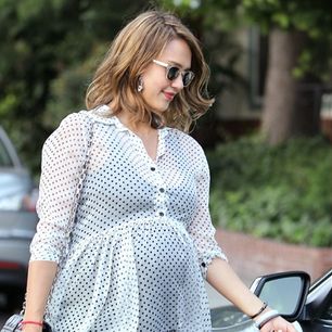 Jessica Alba i jej najlepsze ciążowe stylizacje