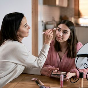 Makijaż na studniówkę 2024. 6 pomysłów na make-up idealny na bal maturalny