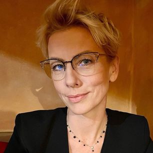 Znamy sposób gwiazd na optyczne wydłużenie nóg. Tak robi Anita Werner
