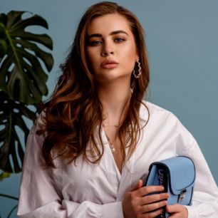 Stylizacje na komunię 2023 plus size. Pomysły na eleganckie i szykowne outfity dla puszystych