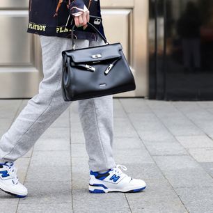 Kultowe adidasy mają konkurencję. New Balance 550 to hitowy model sneakersów na lato