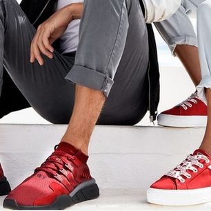 Modne buty na wiosnę i lato – co będziemy nosić?