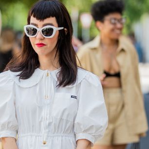 Sukienka babydoll – dla kogo będzie idealna i jak ją nosić w stylizacjach? Poznaj trendy!