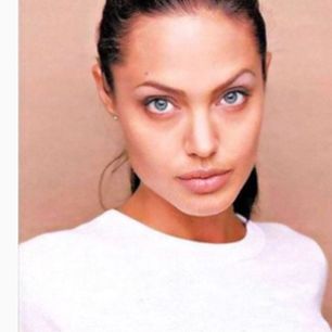 Makijaż w stylu Angeliny Jolie