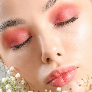 Makijaż na Wielkanoc – TOP 5 stylowych makijaży wielkanocnych, które wykonasz bez trudu