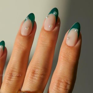 Paznokcie na sylwestra 2023 – TOP 6 pomysłów na modny manicure sylwestrowy