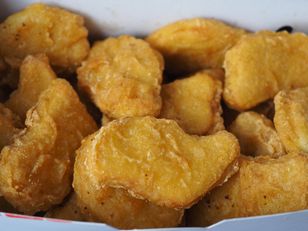 Jeden z najgorszych gotowców. W składzie zmielone chrząstki i tłuszcz