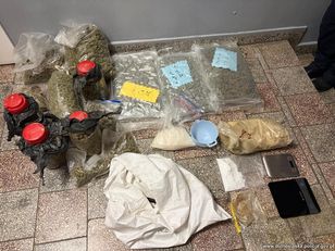 Policja w Kłodzku znalazła 14 kg narkotyków — klucz do skrytki był ukryty w ciele