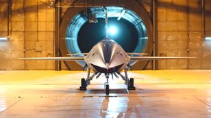 Seryjna produkcja myśliwca Anduril FQ-44 Fury. Będzie walczył bez człowieka w kabinie