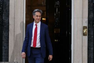 Ed Miliband pledges UK will stand "shoulder to shoulder" with Ukraine