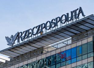 Węgierski miliarder wychodzi z "Rzeczpospolitej". Strata na akcjach