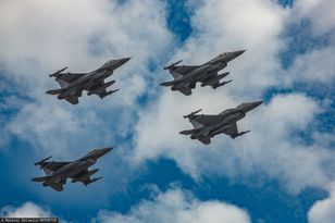 Zmasowany atak Rosji na Ukrainę. Polska poderwała myśliwce