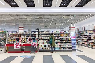 Rossmann wycofuje dwa produkty. Wykryto martwe pszczoły