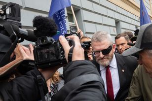 Braun ma usłyszeć zarzuty. Stawił się w prokuraturze