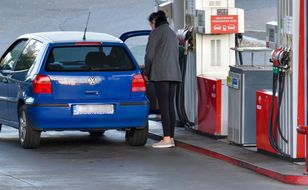 Ceny paliw dały kierowcom popalić. "Klęli przy kasach"