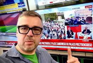 Rachoń zarzucił konkurencji, iż nie pokazała w całości święta 3 maja. Dostał ripostę ws. płacenia pracownikom