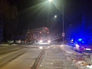 Pożar hali magazynowej w Trzebini. Jest apel do mieszkańców