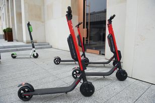 Tak bez żadnego trybu powiem wam: nienawidzę hulajnóg elektrycznych [OPINIA]