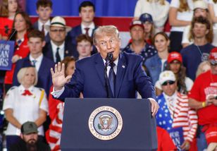 Trump potwierdza swoją siłę w bazie MAGA – pytanie, jak wyborcy ocenią to jesienią [OPINIA]